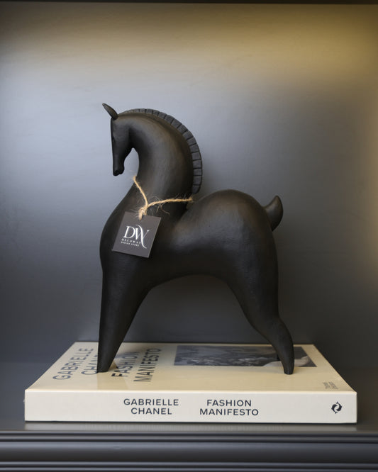 Siyah Mat Tombul At Heykel