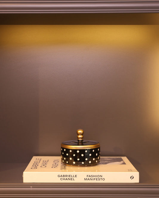 Pattern Luxe Box – Gold Detaylı Siyah-Beyaz Seramik Takı Kutusu (Desenli)