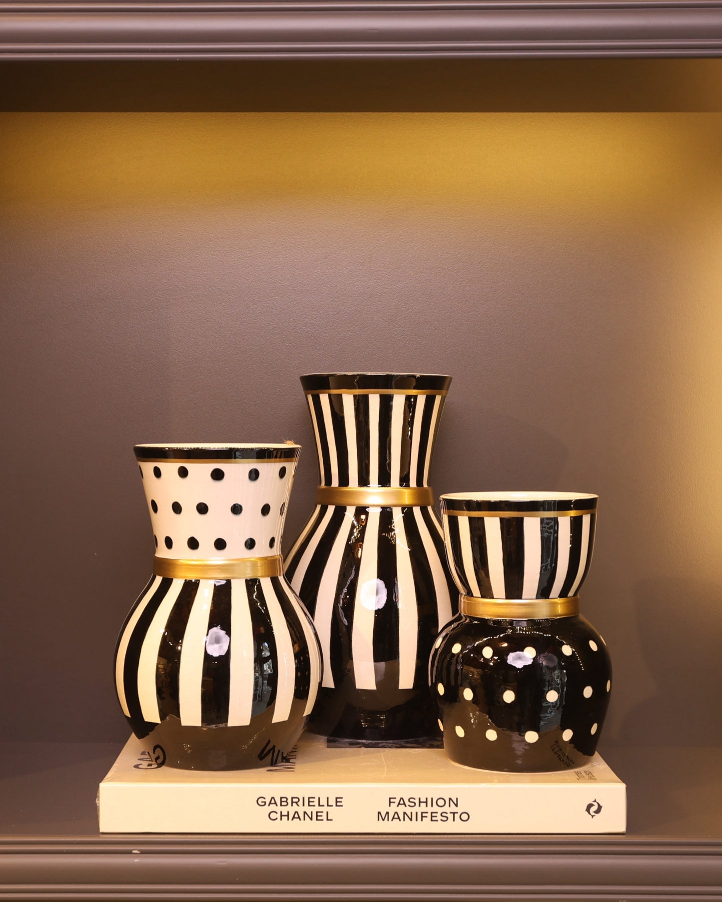 Stripe Elegance Vase Set – 3’lü Siyah-Beyaz Çizgili Seramik Vazo