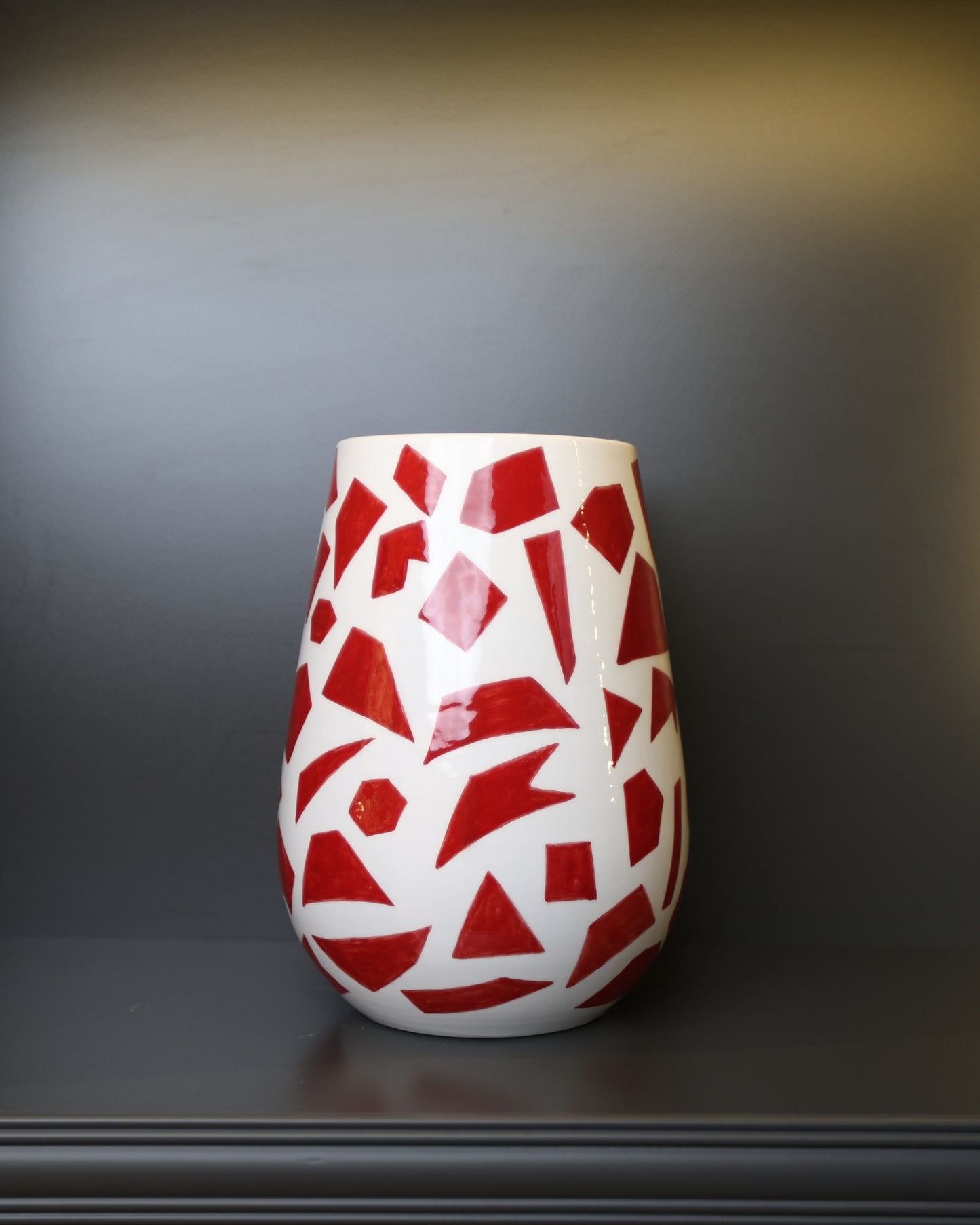 Kırmızı Geometrik Desenli Seramik Vazo